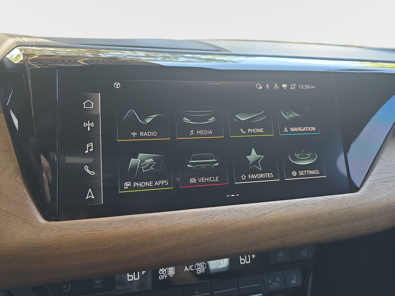 2022 Audi RS e-tron GT Base photo 22