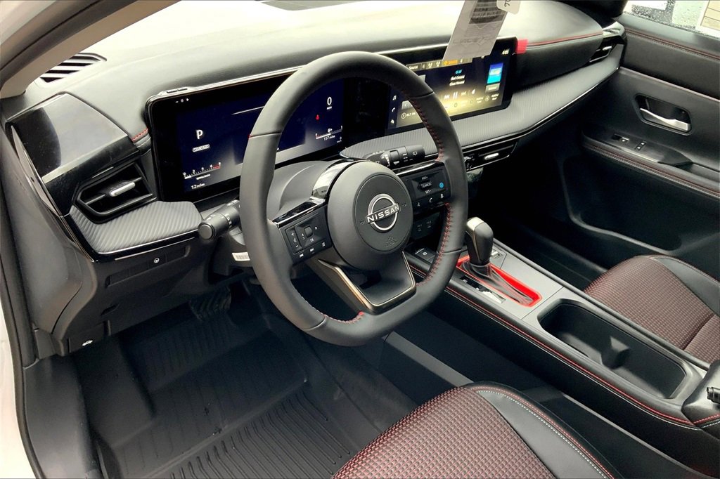 2025 Nissan Kicks SR photo 6