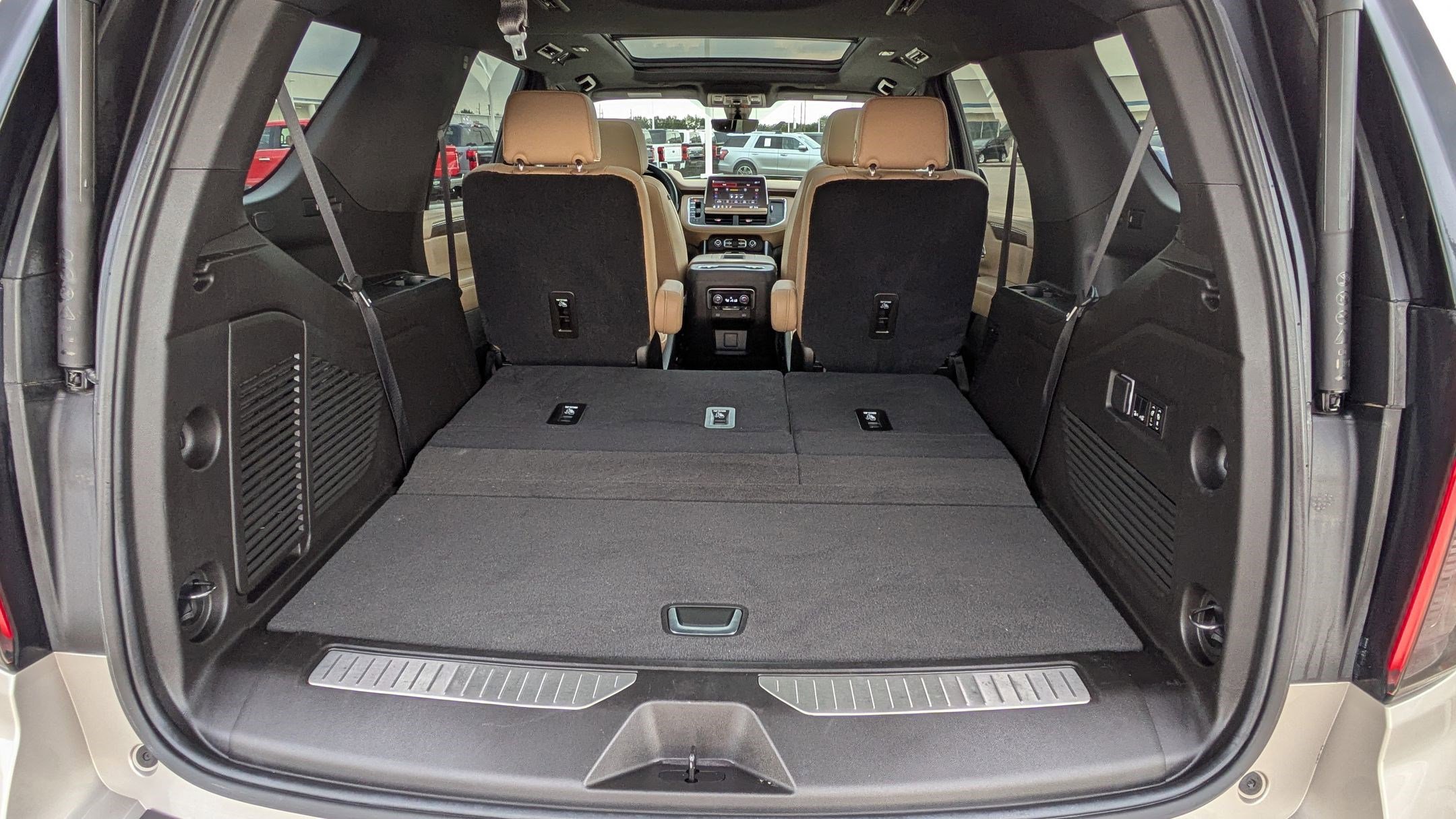 2021 Chevrolet Tahoe Premier photo 29