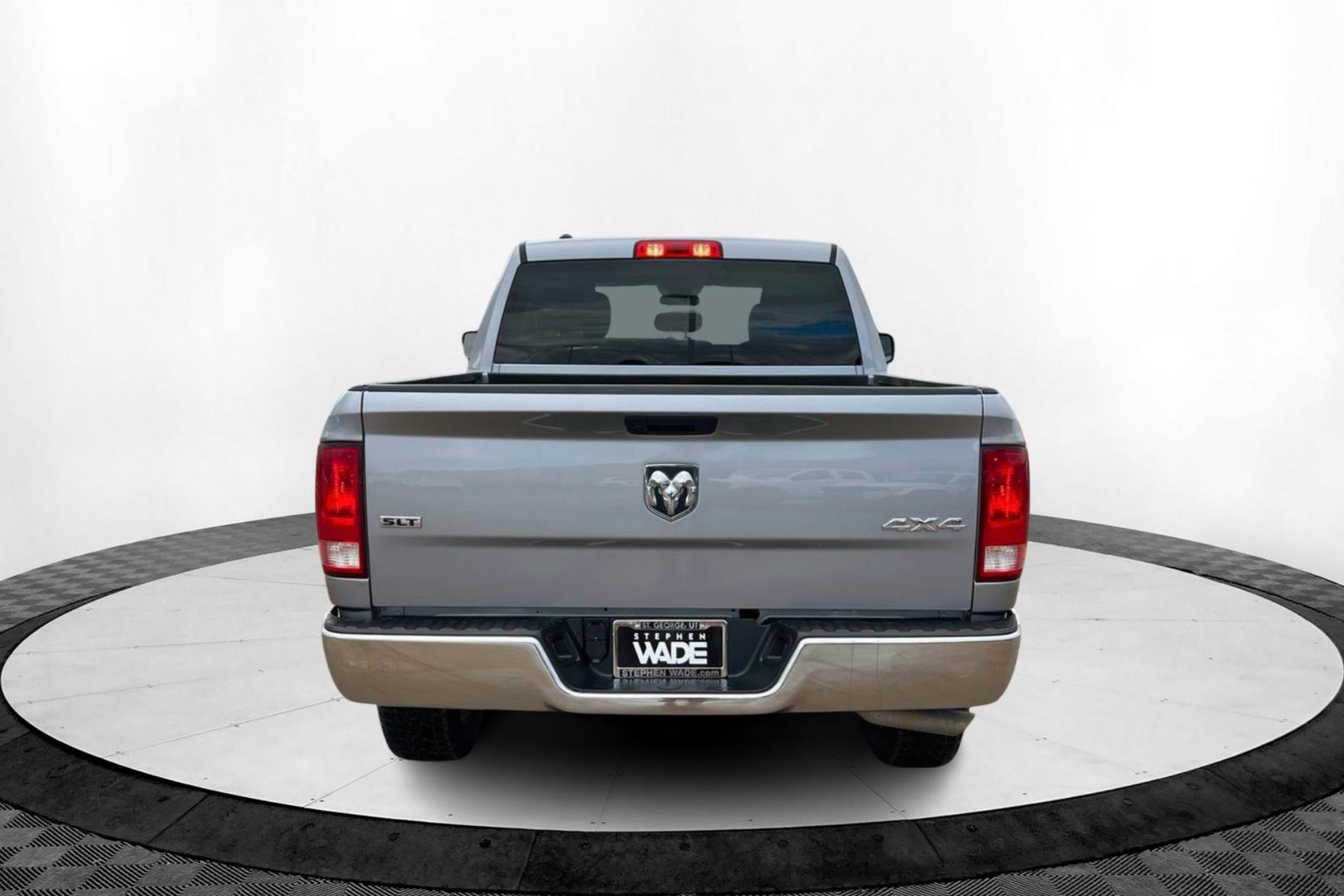 2024 Ram 1500 Classic SLT photo 4