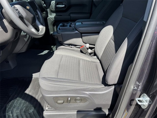 2023 Chevrolet Silverado 1500 Custom photo 13