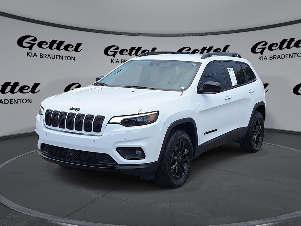 2023 Jeep Cherokee Altitude Lux's photo
