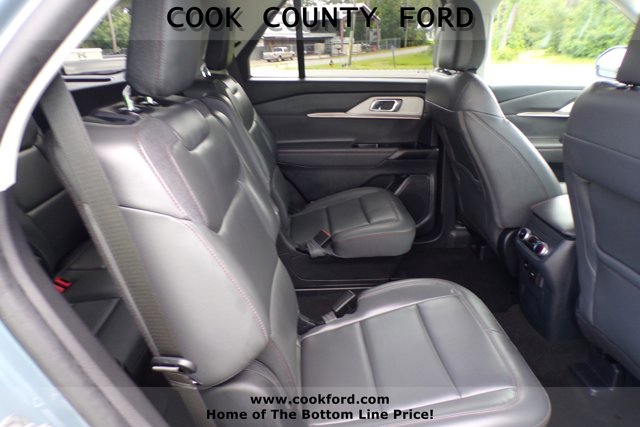 2025 Ford Explorer photo 16