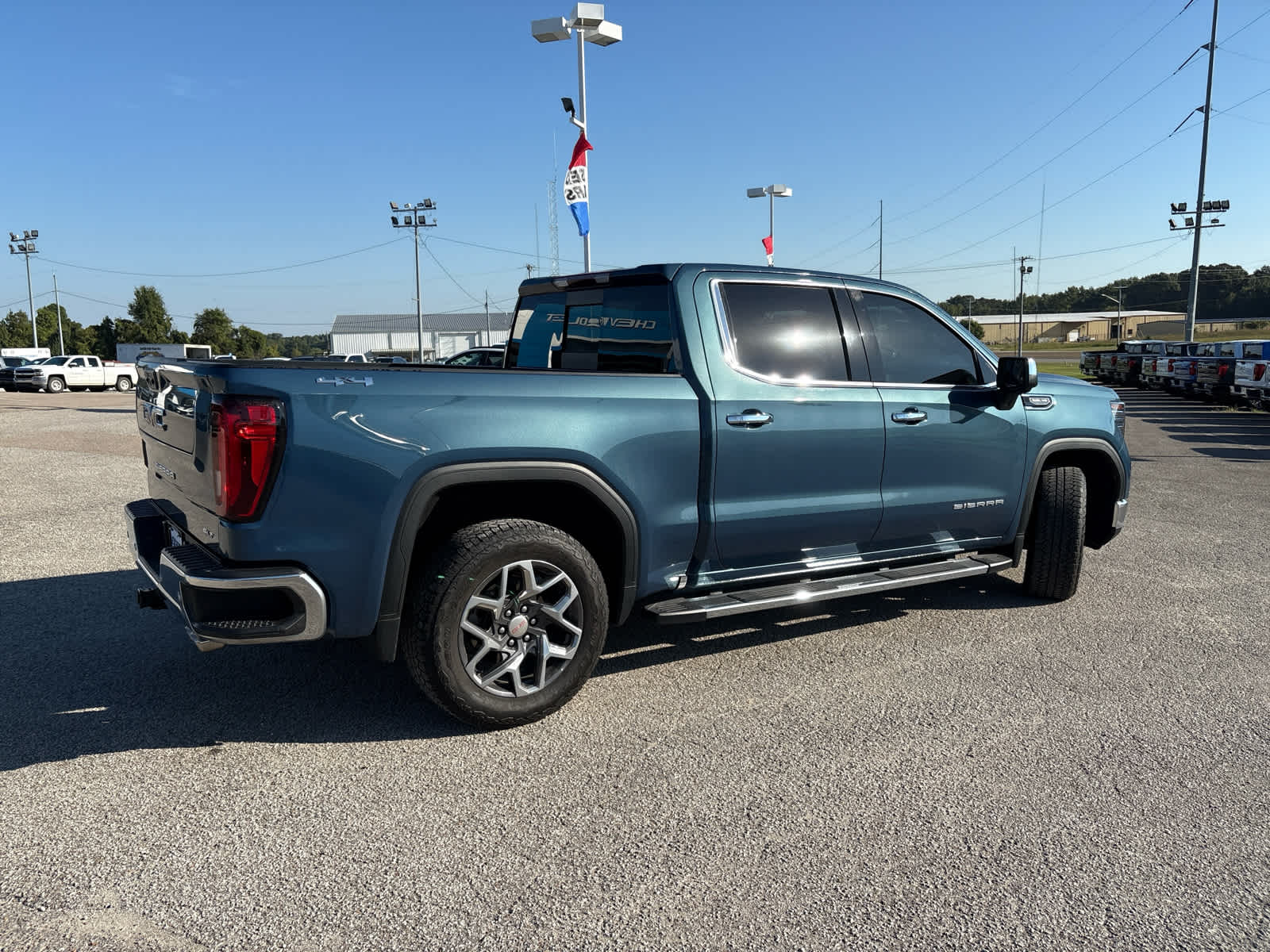 2024 Gmc Sierra 1500 SLT photo 3