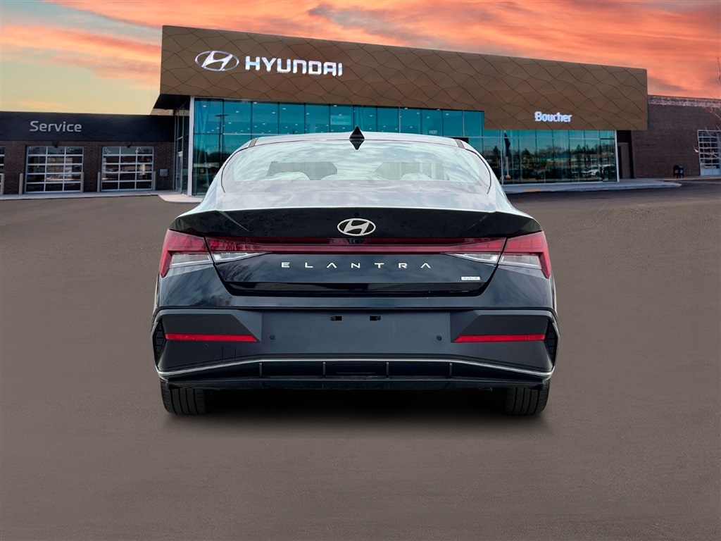 2025 Hyundai Elantra Hybrid Limited photo 4