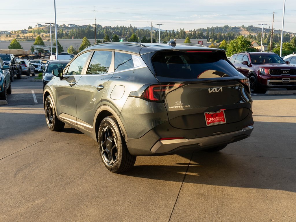 2026 Kia Sportage Hybrid EX photo 2