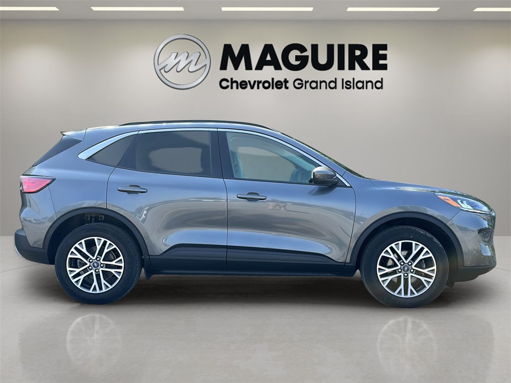 2022 Ford Escape SEL photo 2