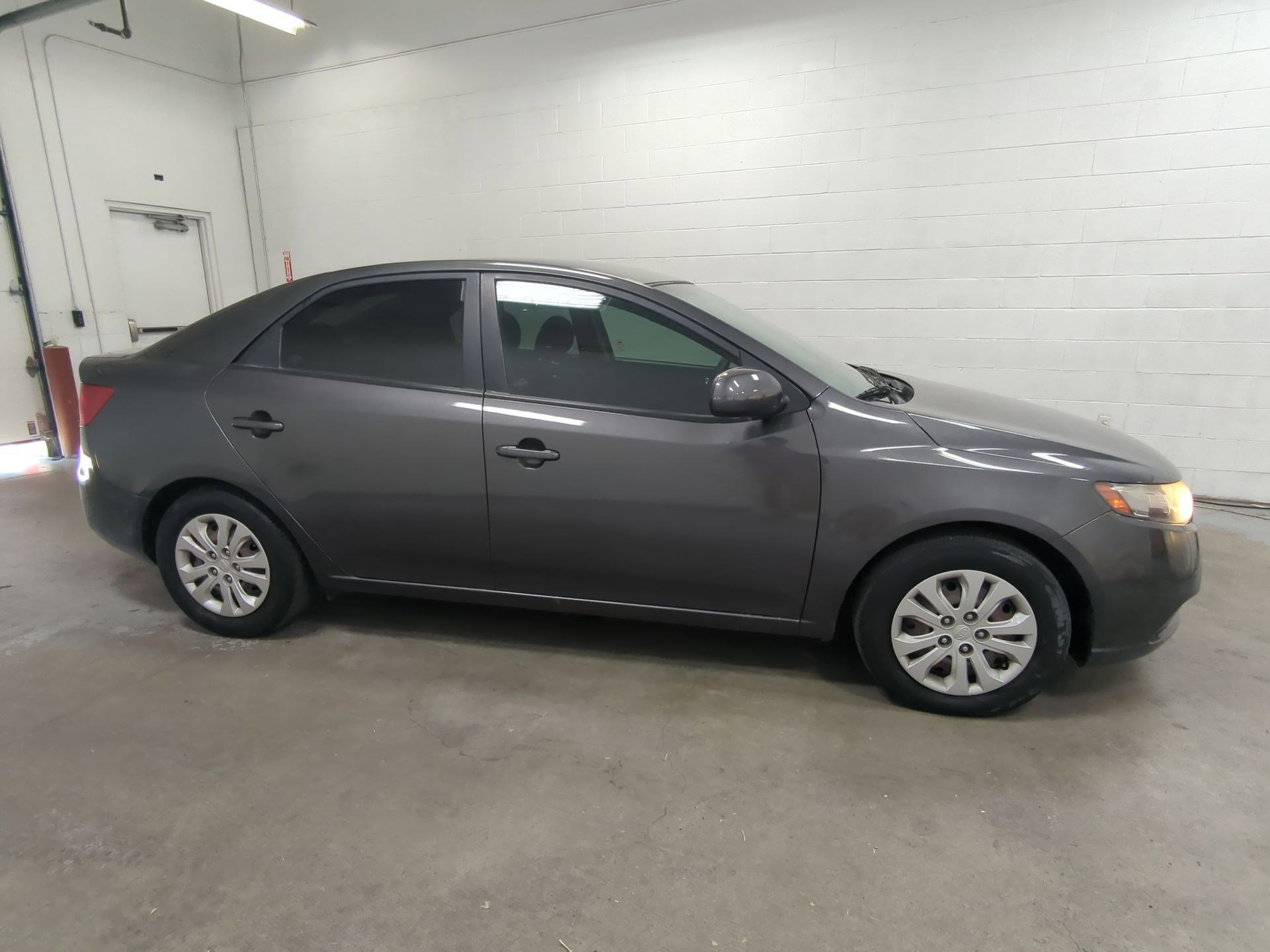 Used 2013 Kia Forte EX with VIN KNAFU4A23D5700526 for sale in West Valley City, UT