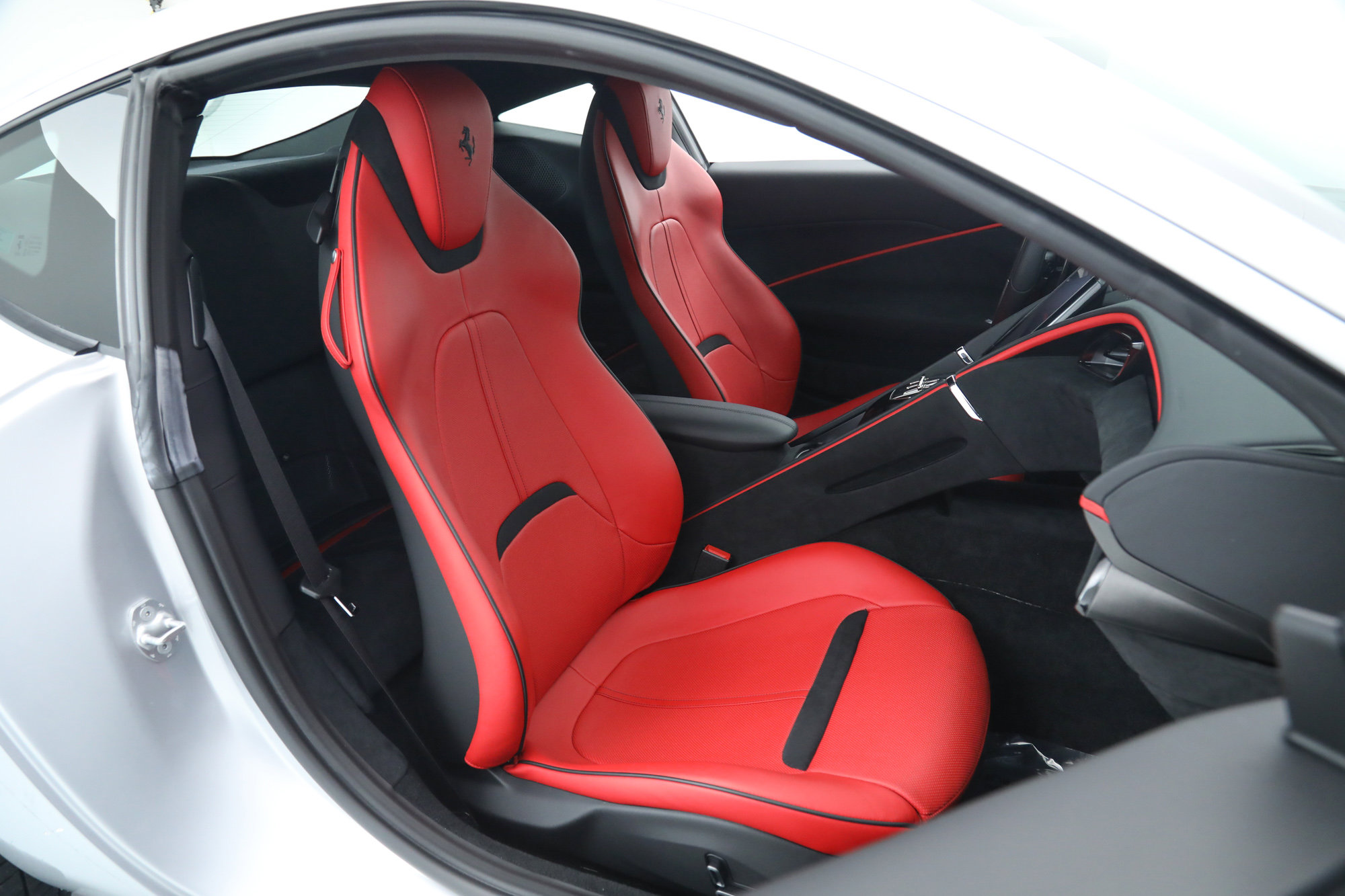 2021 Ferrari Roma photo 18