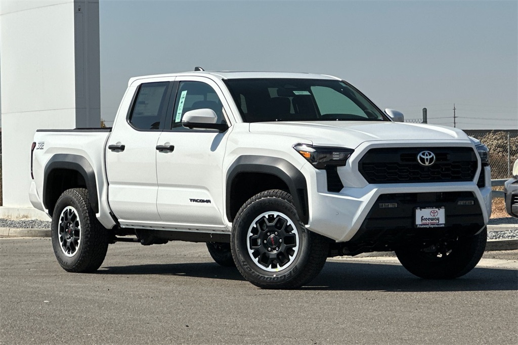 2025 Toyota Tacoma TRD Off-Road 4x4 Double Cab photo 2