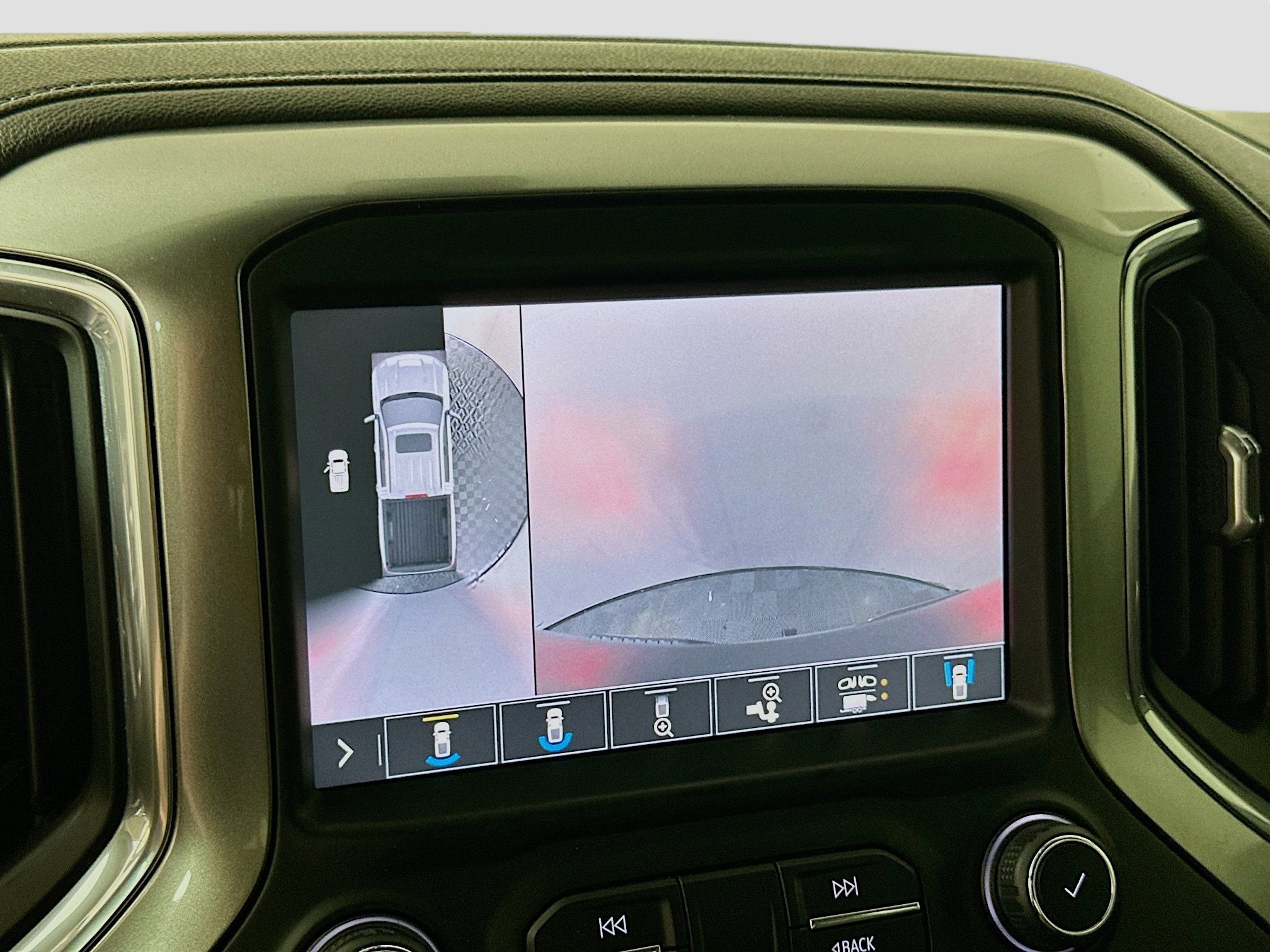 2019 Chevrolet Silverado 1500 LTZ photo 12