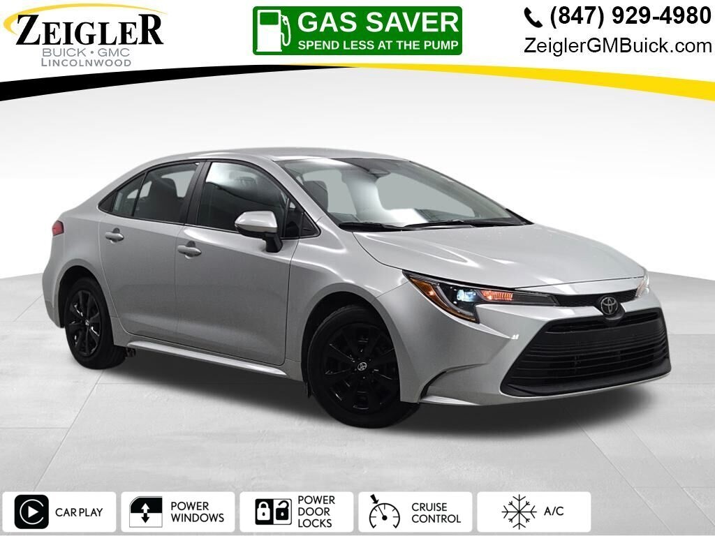 2024 Toyota Corolla LE's photo