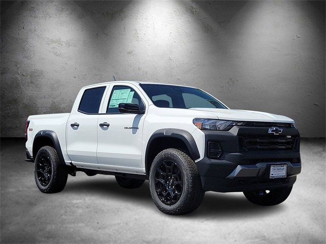 2026 Chevrolet Colorado Trail Boss photo 3
