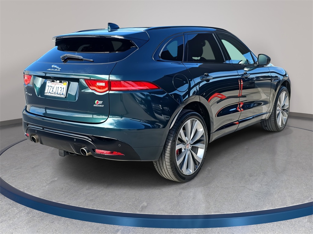 2018 Jaguar F-PACE S photo 5
