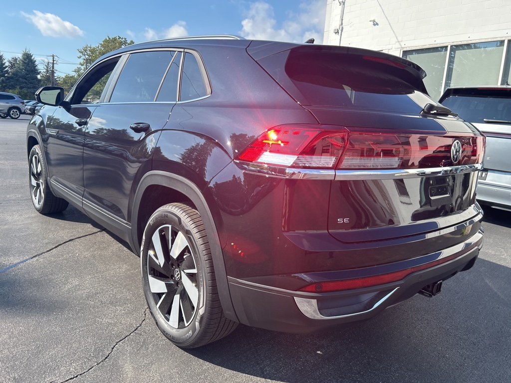 2026 Volkswagen Atlas Cross Sport SE Technology photo 3