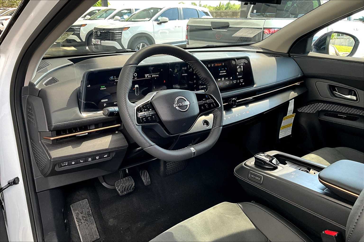 2025 Nissan ARIYA Evolve+ photo 10