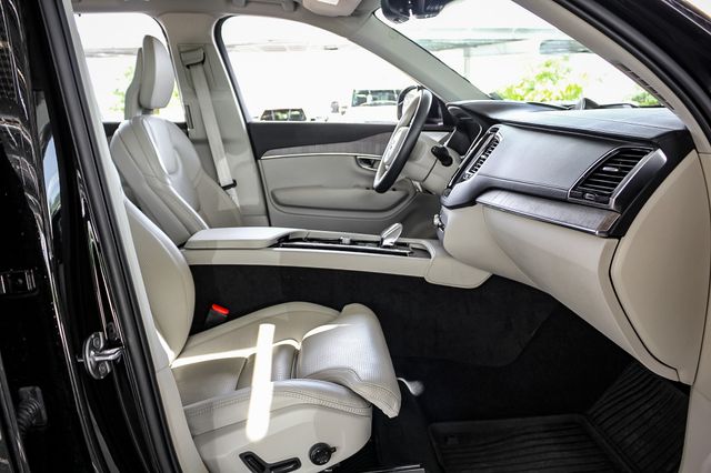 2022 Volvo XC90 Recharge T8 Inscription photo 20