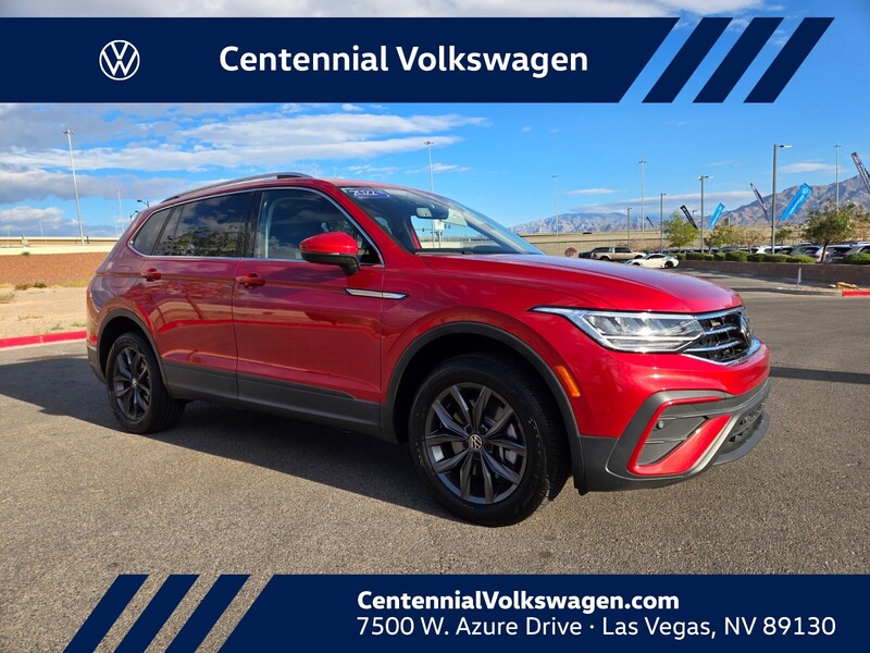 2022 Volkswagen Tiguan SE's photo