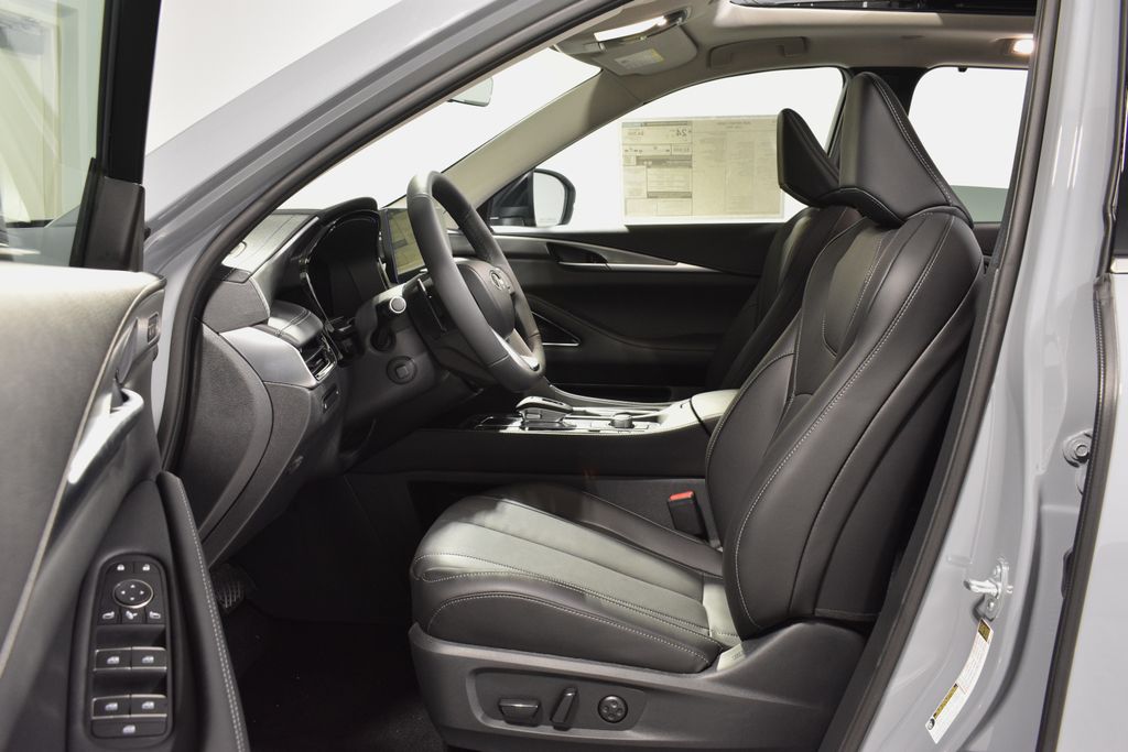 2026 Infiniti QX60 Luxe AWD photo 11