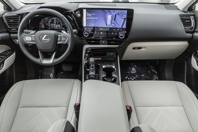2026 Lexus NX 350h Luxury photo 4