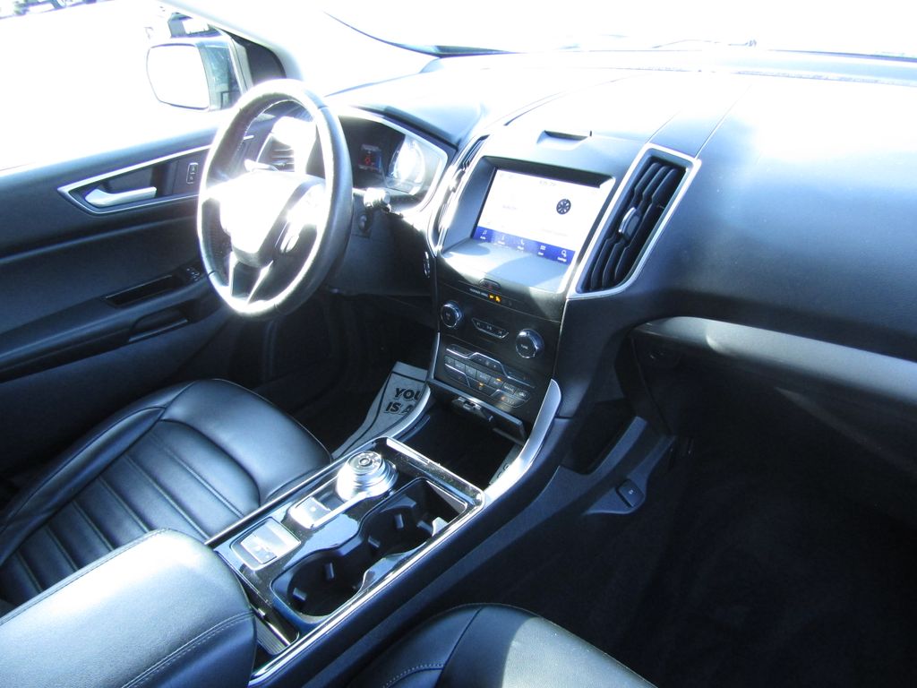 2019 Ford Edge SEL photo 14