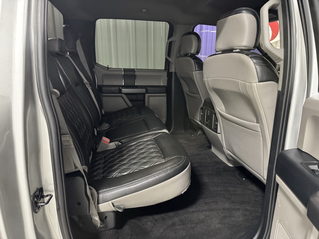 2019 Ford F-150 XLT photo 16