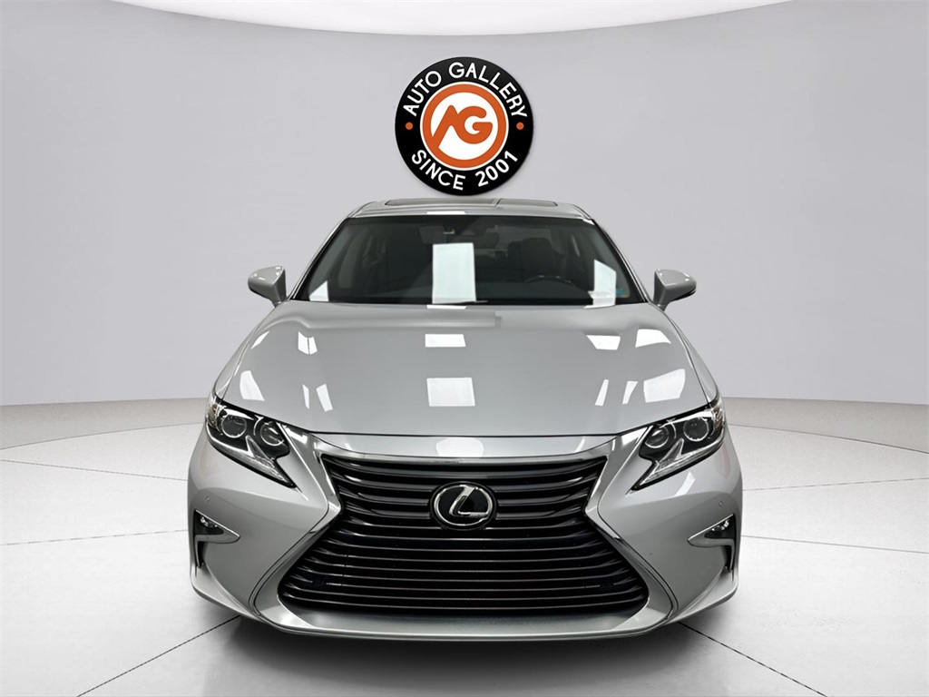 2017 Lexus ES 350 photo 2