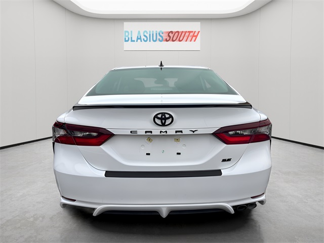 2024 Toyota Camry SE photo 4