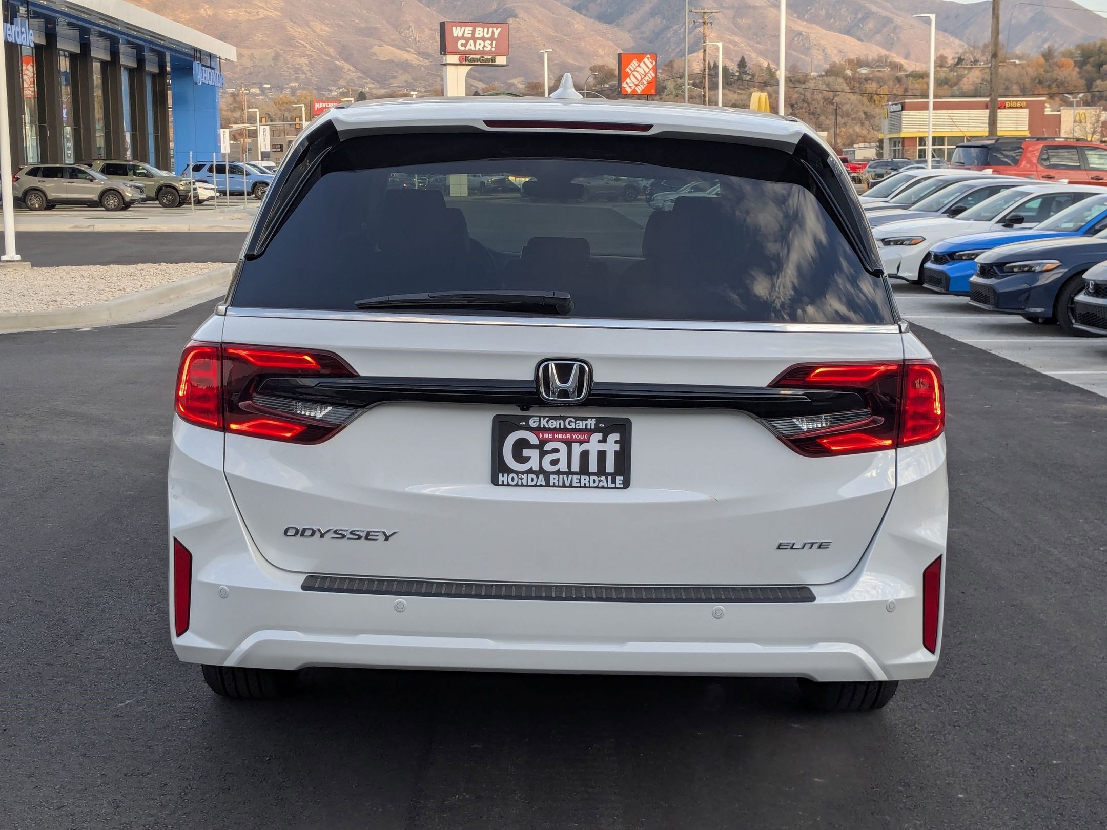 2026 Honda Odyssey Elite photo 4