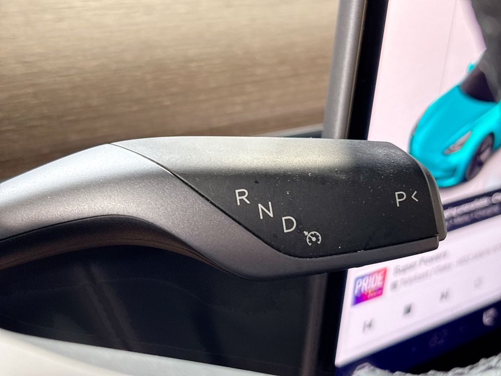 2023 Tesla Model 3 photo 16