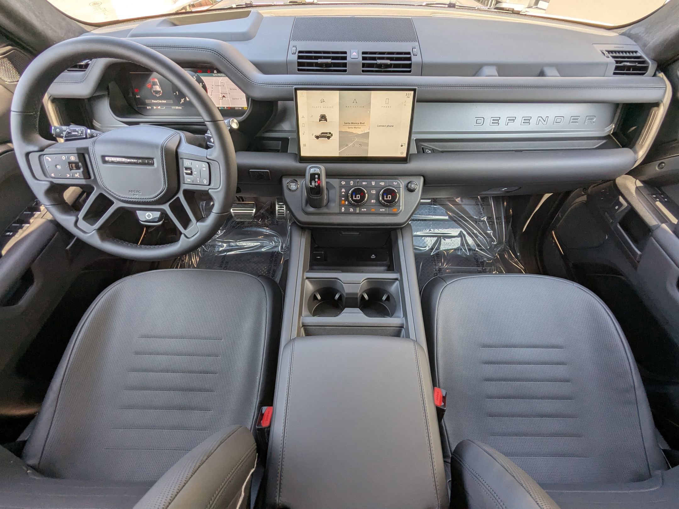 2025 Land Rover Defender 110 photo 14