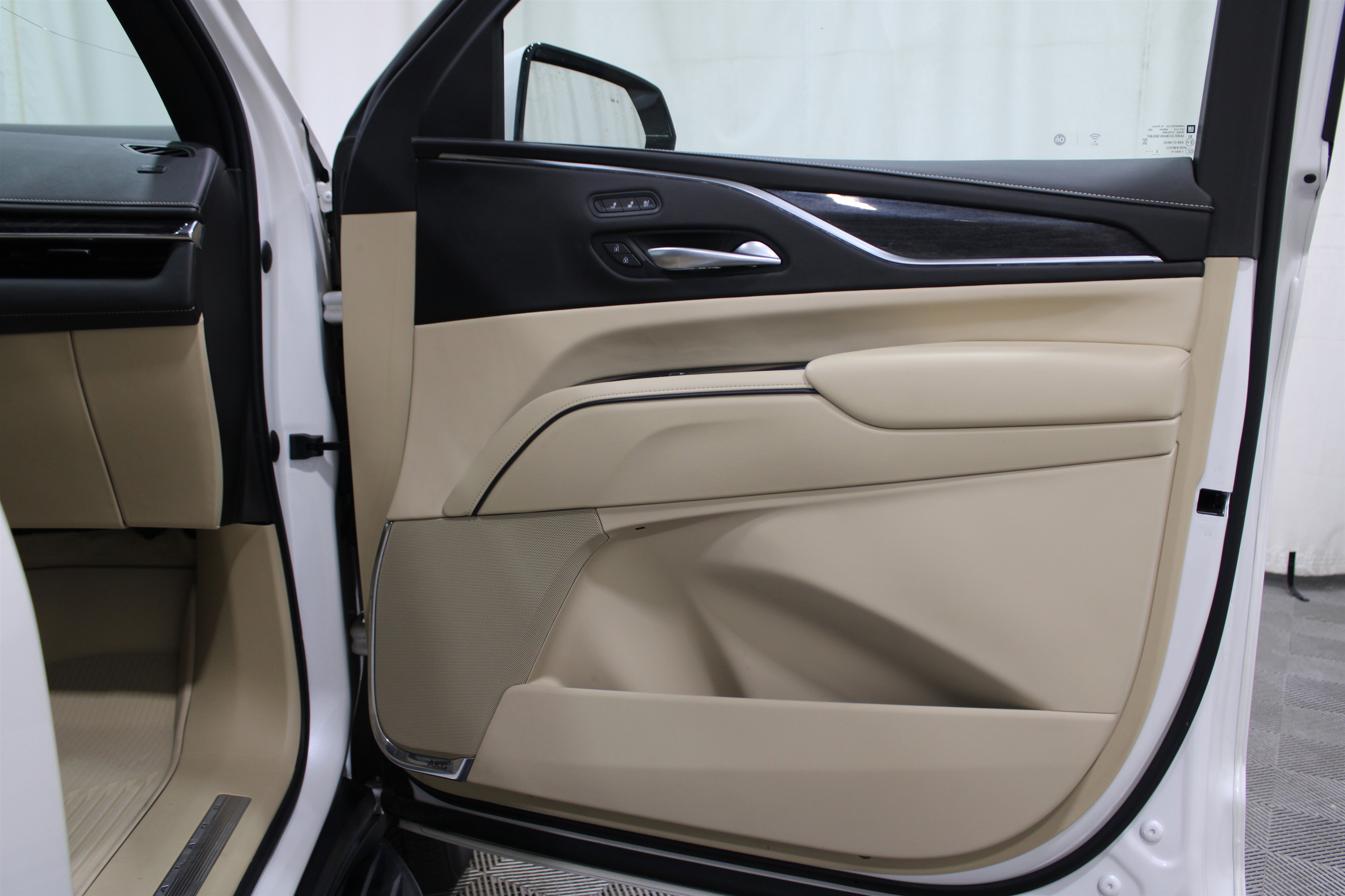 2023 Cadillac Escalade ESV Premium Luxury photo 29