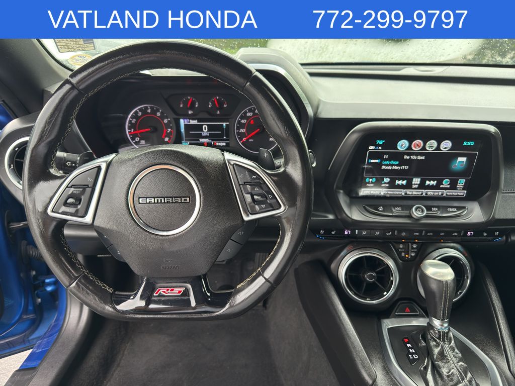 2018 Chevrolet Camaro 2LT photo 9