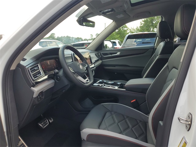 2025 Volkswagen Atlas Peak Edition SE photo 21