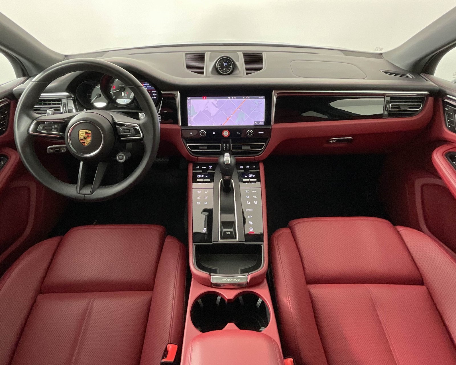 2024 Porsche Macan S photo 13