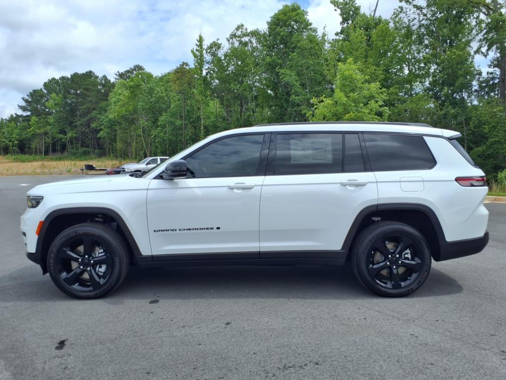 2025 Jeep Grand Cherokee Altitude X photo 14