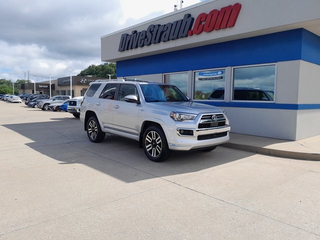 2022 Toyota 4Runner Limited photo 2