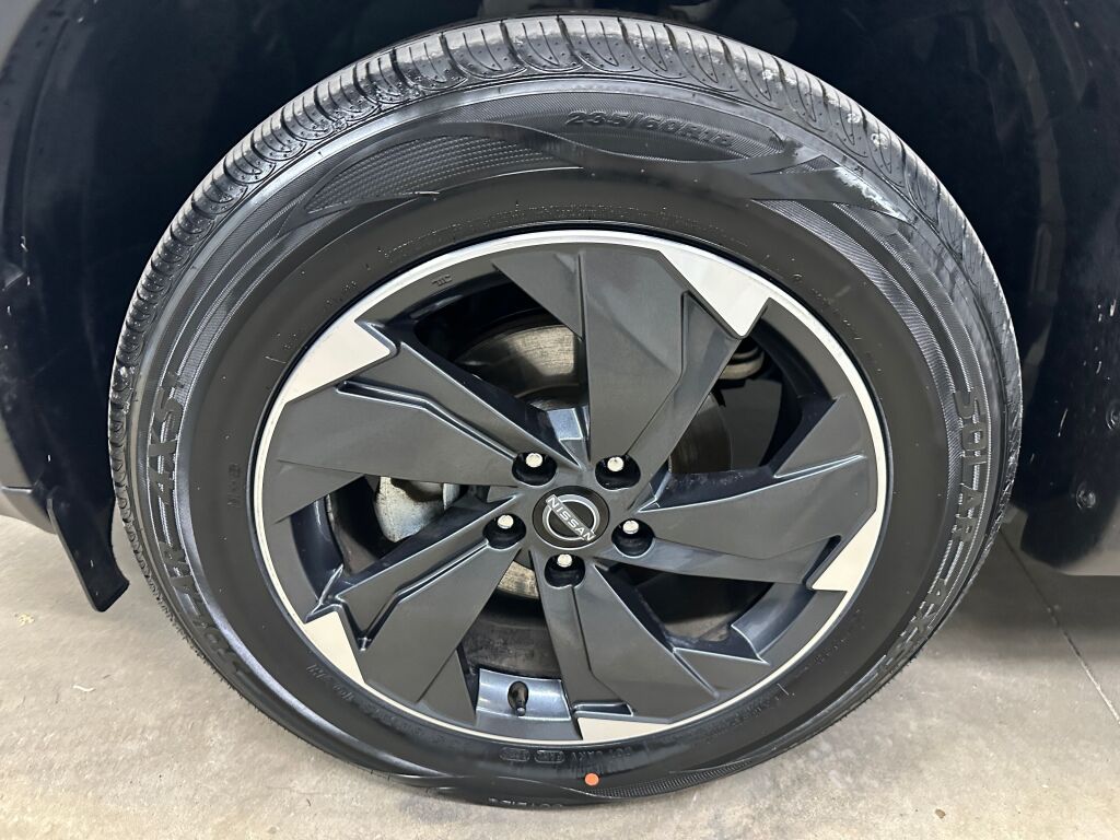 2024 Nissan Rogue SV photo 30