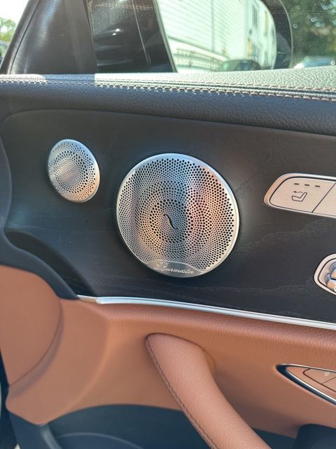 2022 Mercedes Benz E 450 photo 23