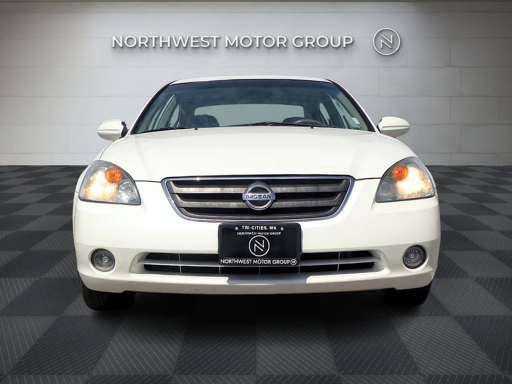 2003 Nissan Altima S photo 2