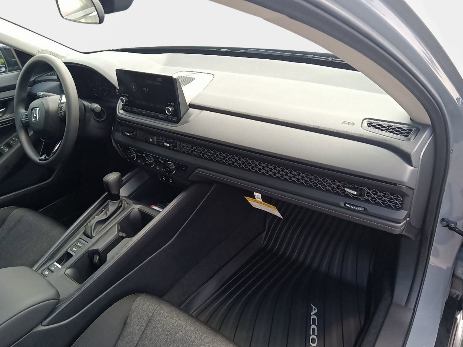 2025 Honda Accord SE photo 25