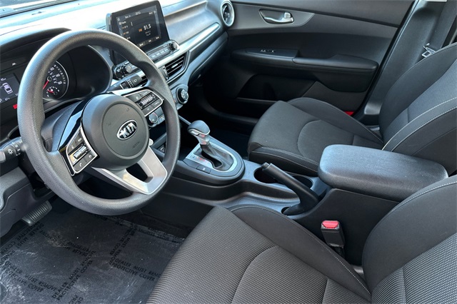 2020 Kia Forte FE LXS photo 9
