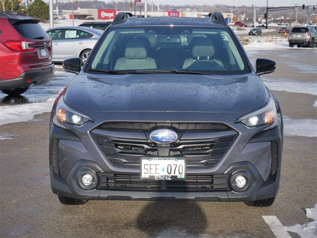 2025 Subaru Outback Premium's photo