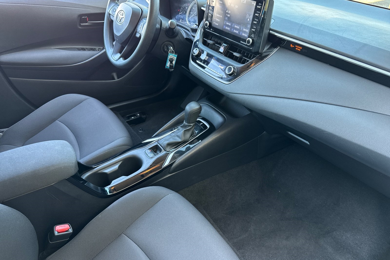 2022 Toyota Corolla LE photo 14