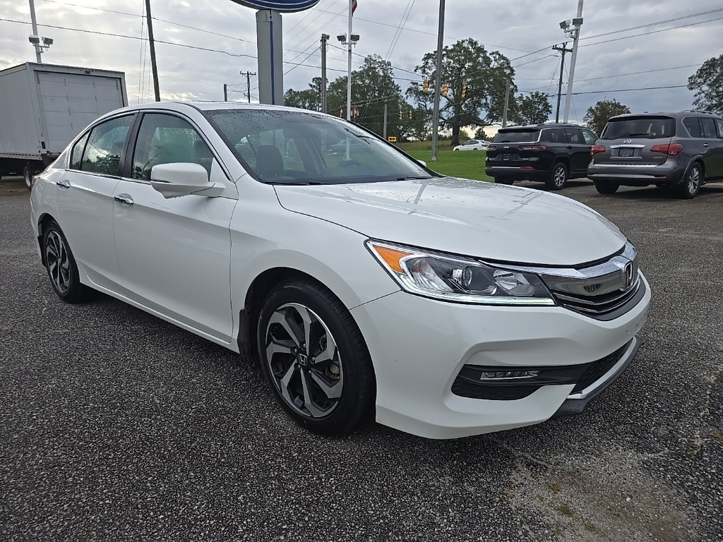 2017 Honda Accord EX photo 3