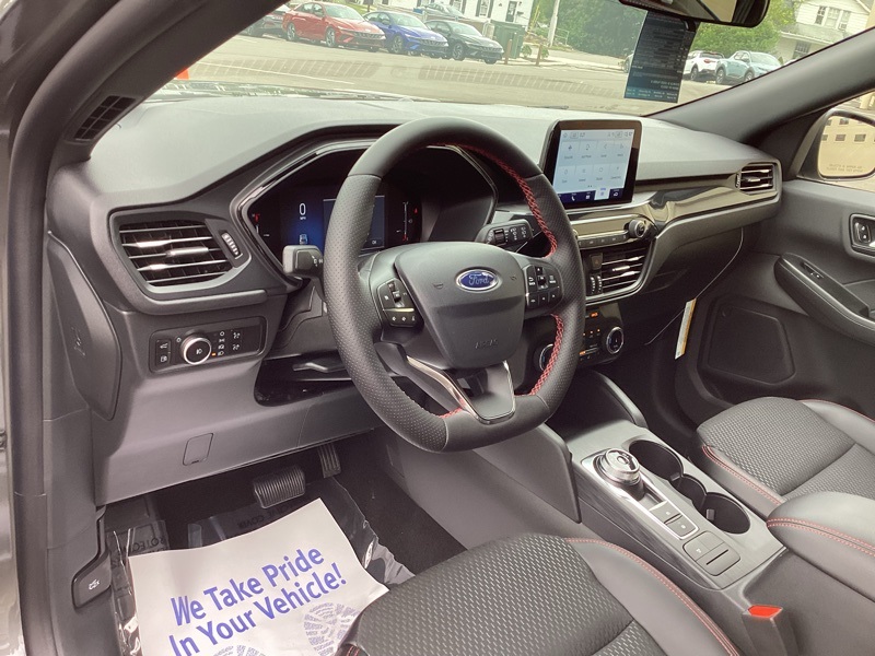 2025 Ford Escape Hybrid ST-Line Select photo 30