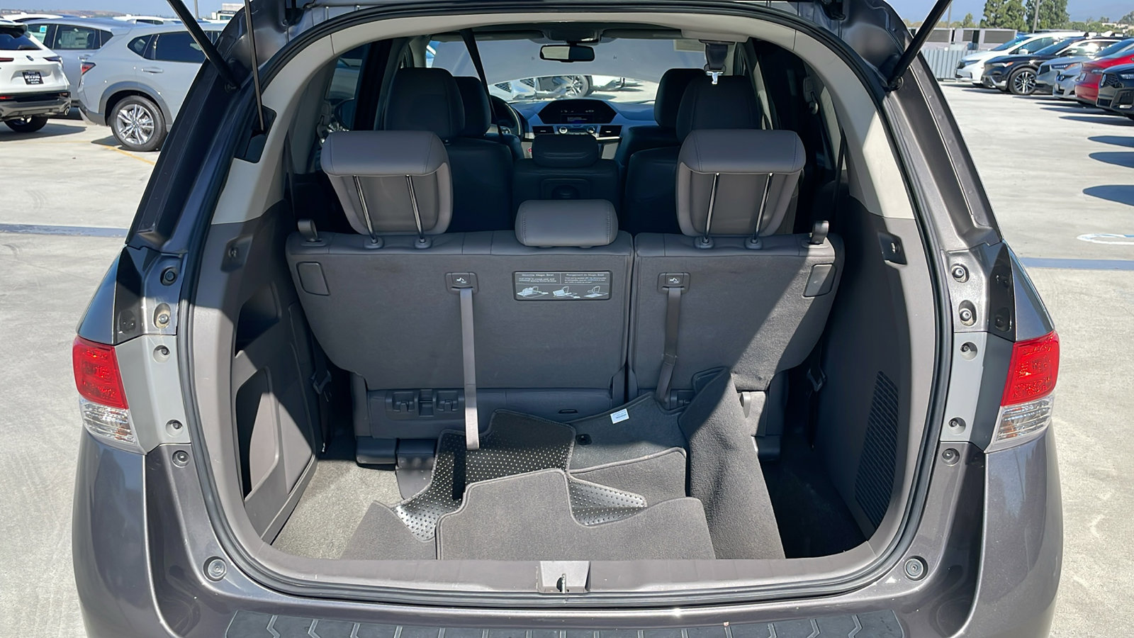 2015 Honda Odyssey EX-L photo 26