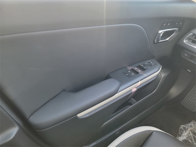 2025 Kia K4 GT-Line photo 27