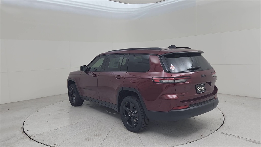 2025 Jeep Grand Cherokee Laredo Altitude X photo 11