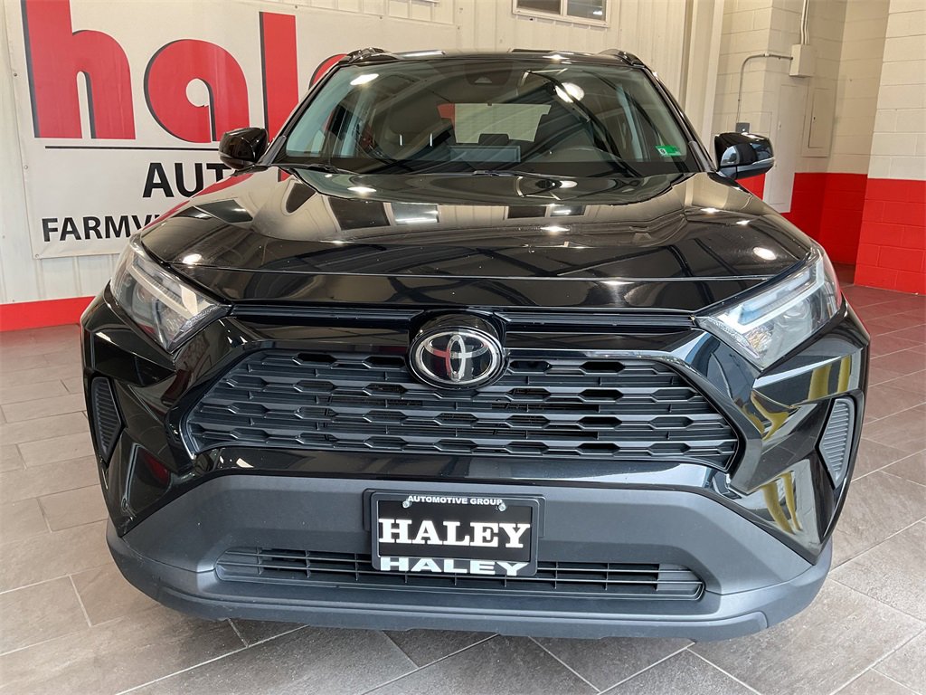 2023 Toyota RAV4 XLE photo 9